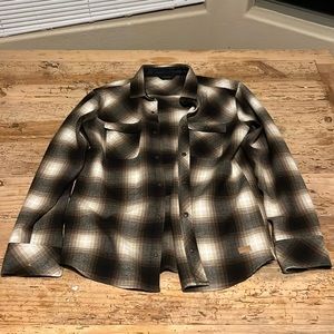 Outpost Makers brand flannel, men’s Large, metal  buttons, thick, high quality